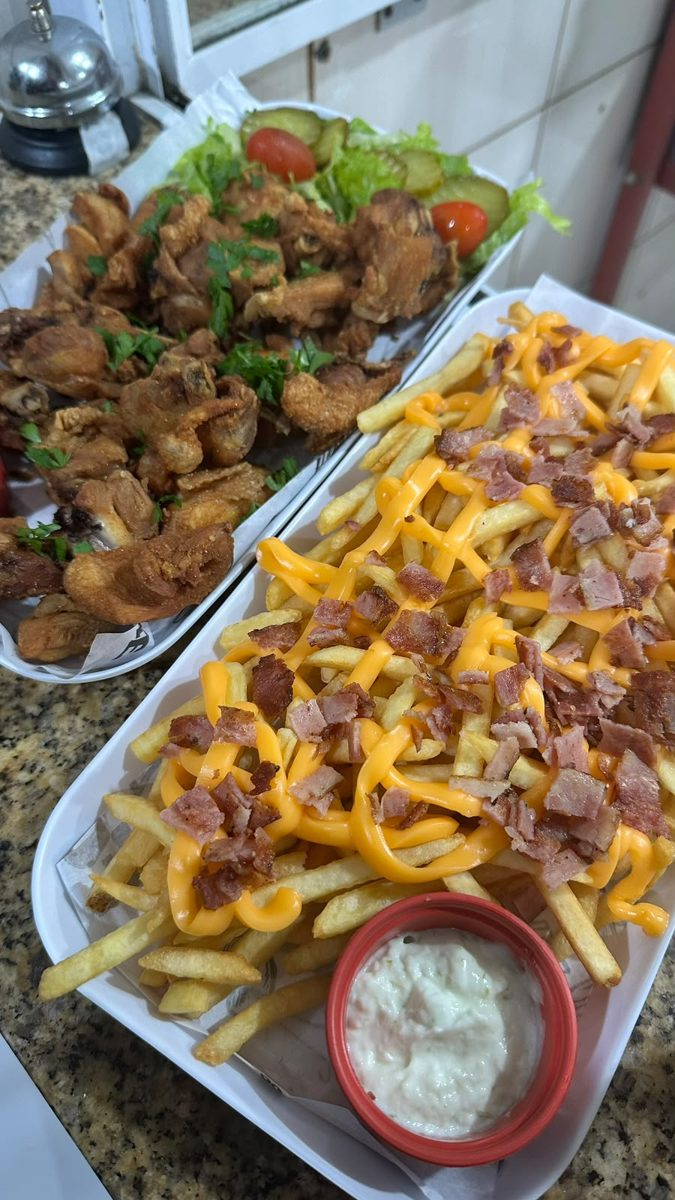 Porções com cheddar e bacon