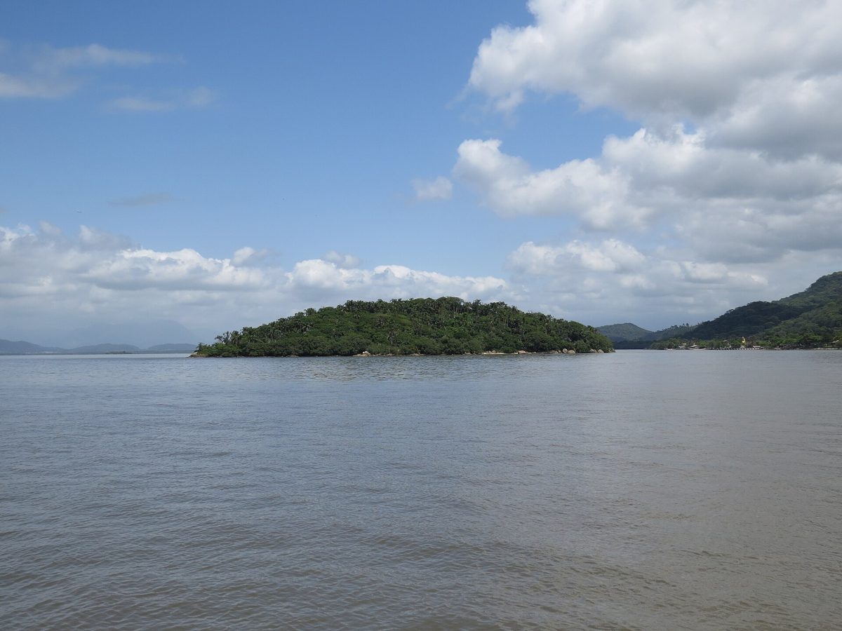 A Ilha da Rita na baía