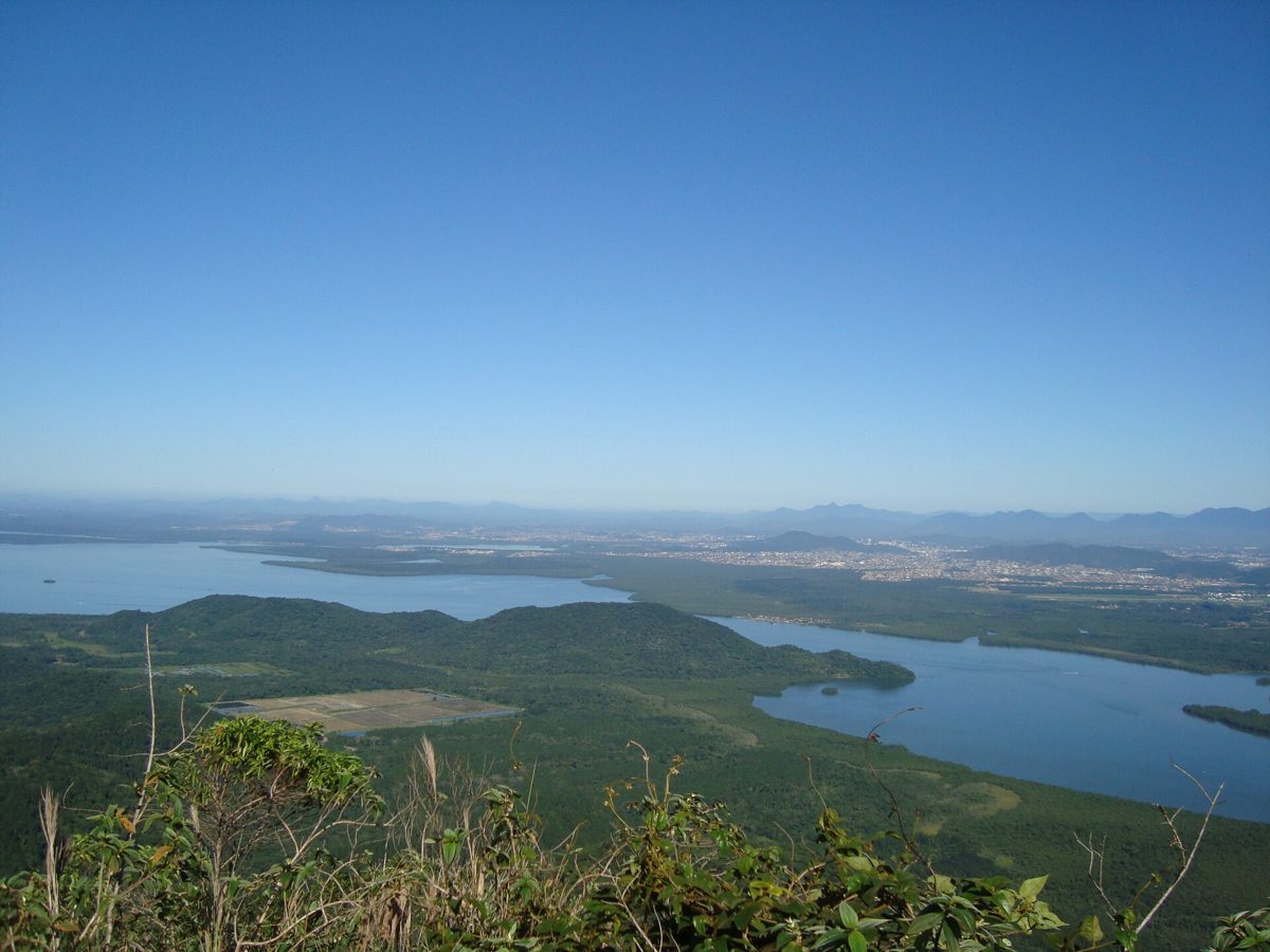 Vista do alto do Cantagalo